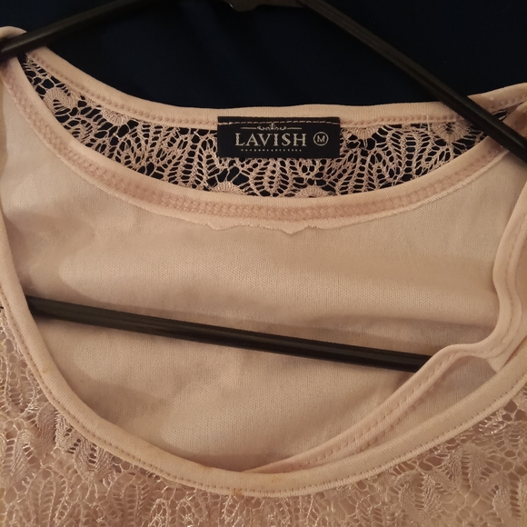 A pink lace blouse - Picture 7 of 13